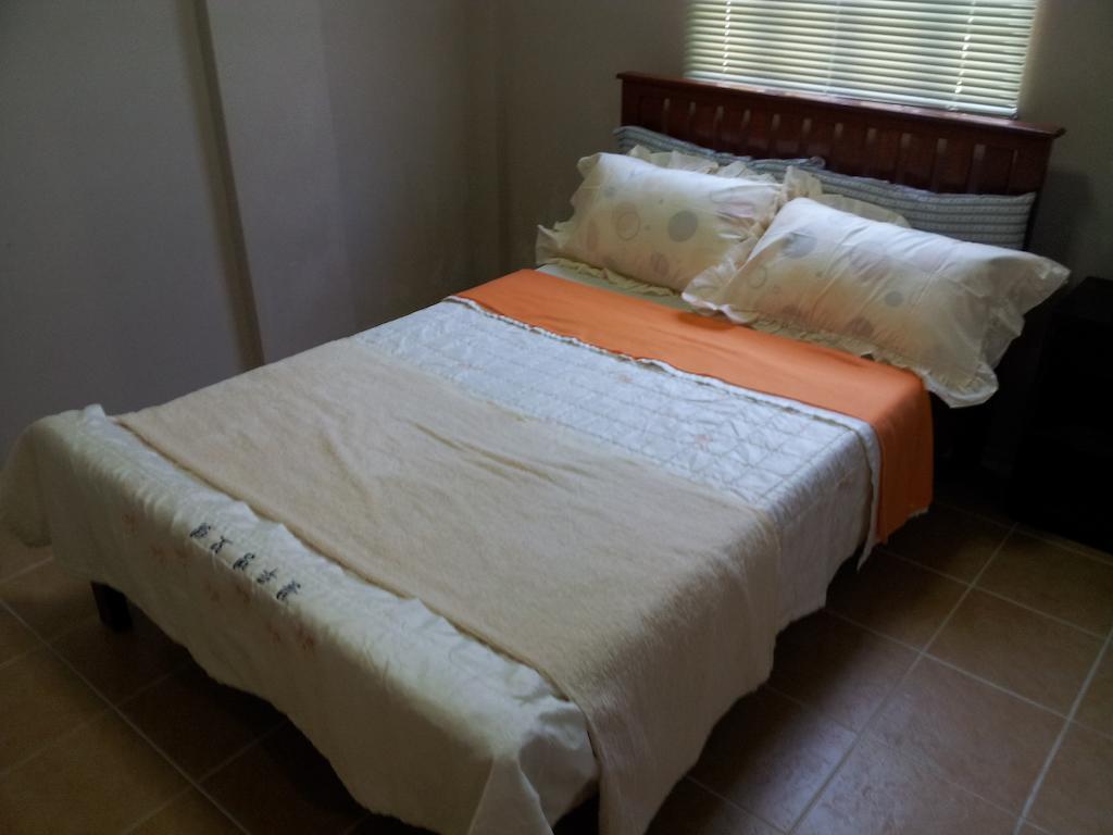 Lyn'S Do Drop Inn Transient House باغيو الغرفة الصورة