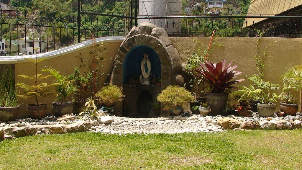 Lyn'S Do Drop Inn Transient House باغيو المظهر الخارجي الصورة