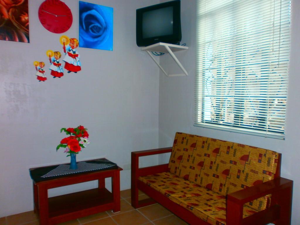 Lyn'S Do Drop Inn Transient House باغيو الغرفة الصورة